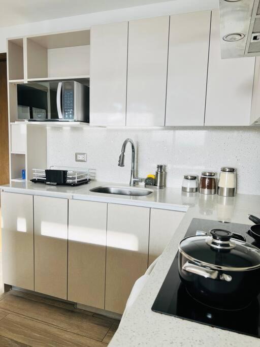 Apartamento 2 Habitaciones, Edificio Airali, Zona 10, Miradolo Ciudad de Guatemala Exteriér fotografie