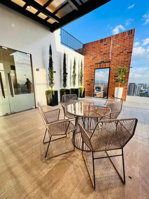 Apartamento 2 Habitaciones, Edificio Airali, Zona 10, Miradolo Ciudad de Guatemala Exteriér fotografie